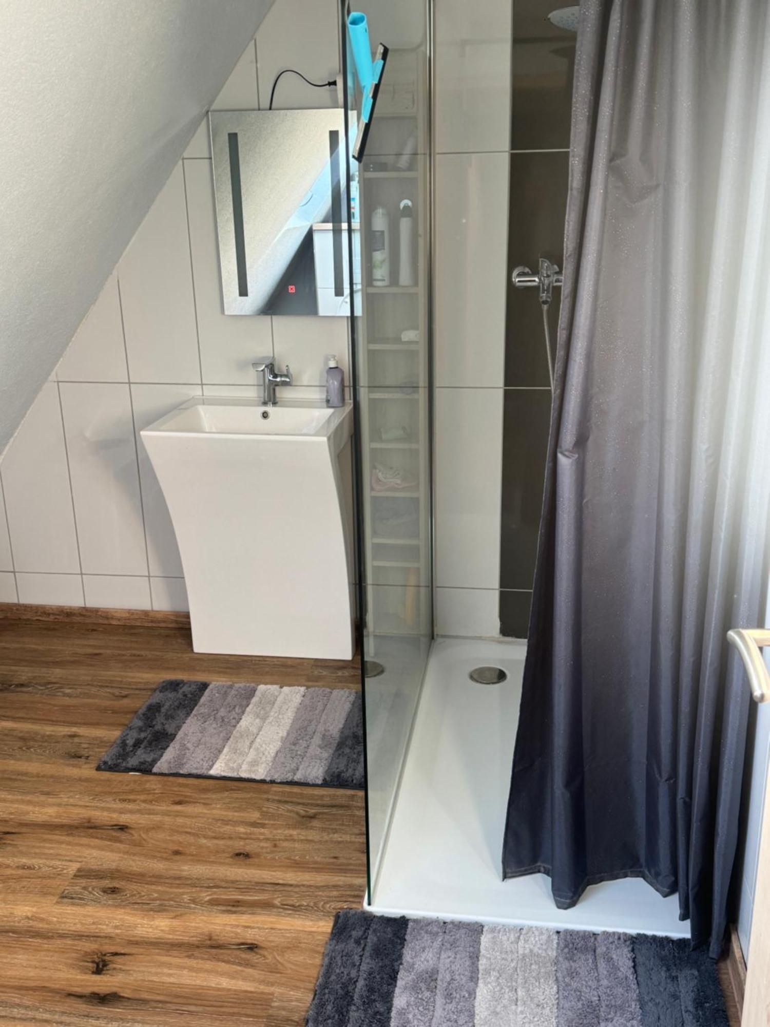 Gaestezimmer Am Aartalsee Bischoffen Exteriör bild